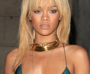 Check Out Rihanna Looking Super-Sexy During London’s Fashion Week