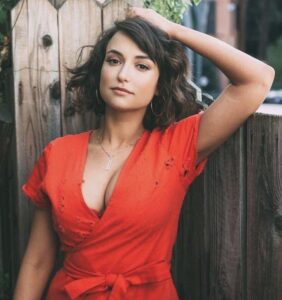 Check out Milana Vayntrub aka 'Lily the AT&T Girl' & Her Sexiest Pics